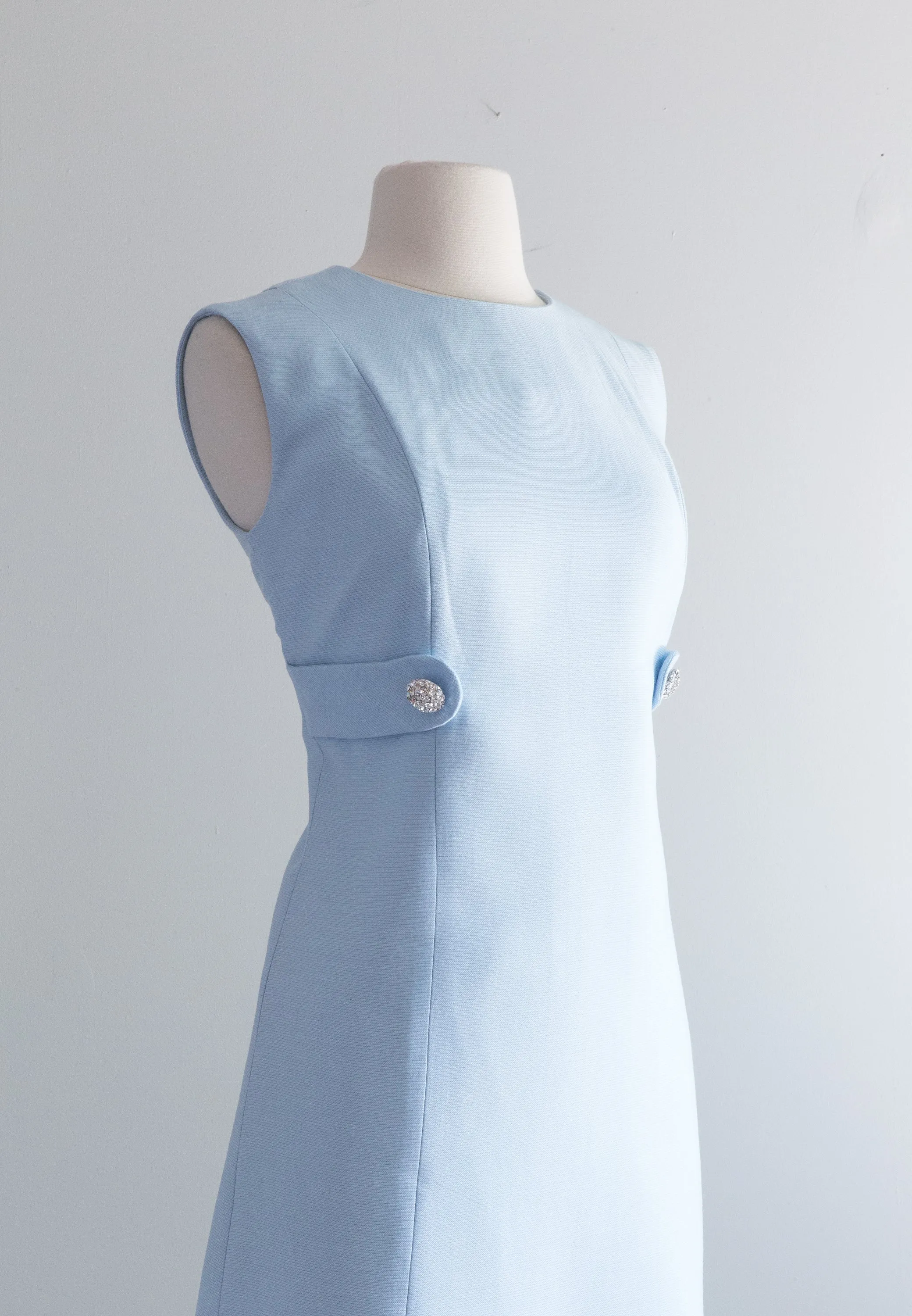 1960's Rona Mod Baby Blue Shift Dress / ML