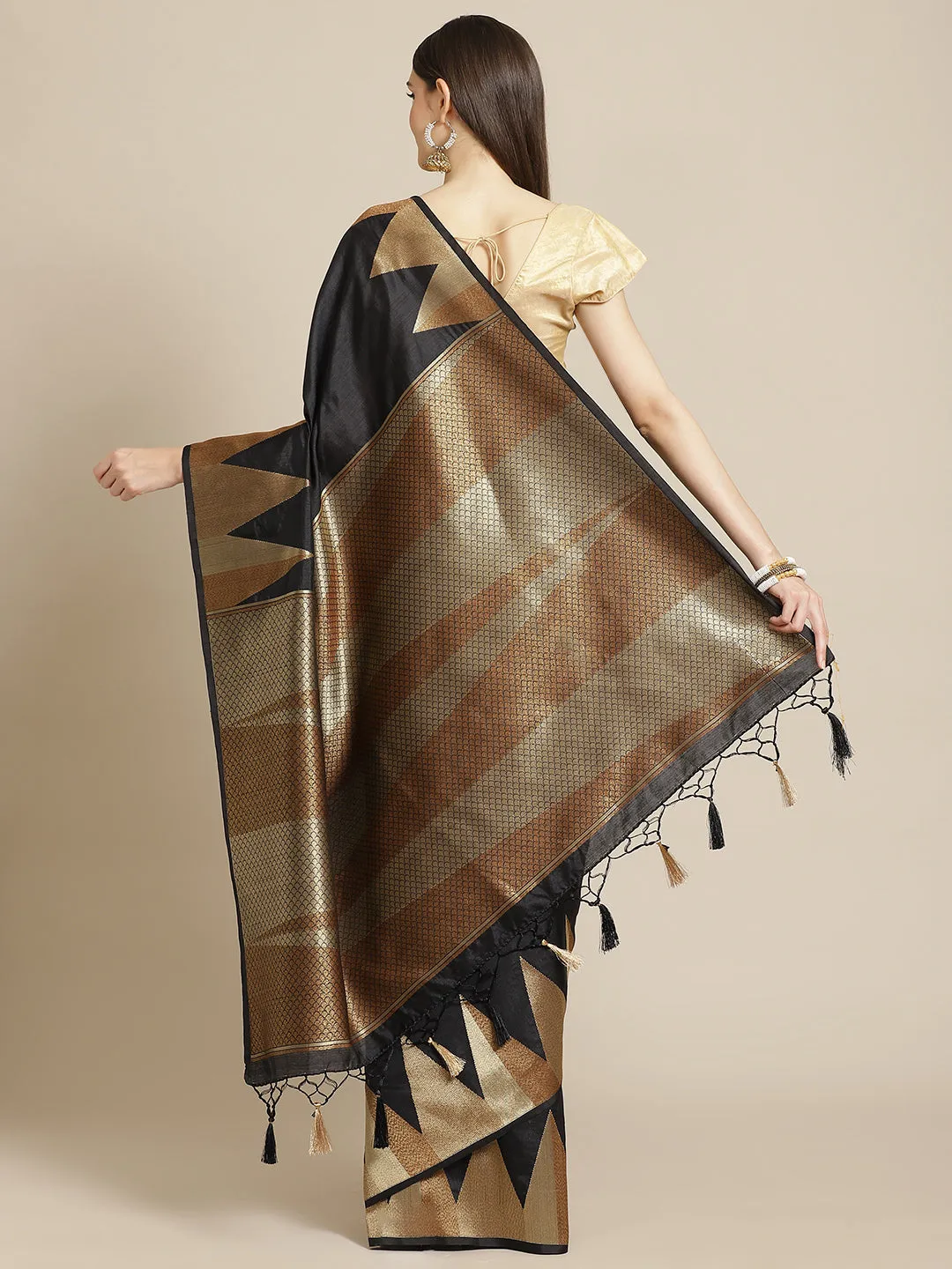 Art Handloom Plain Zari Border Woven Saree