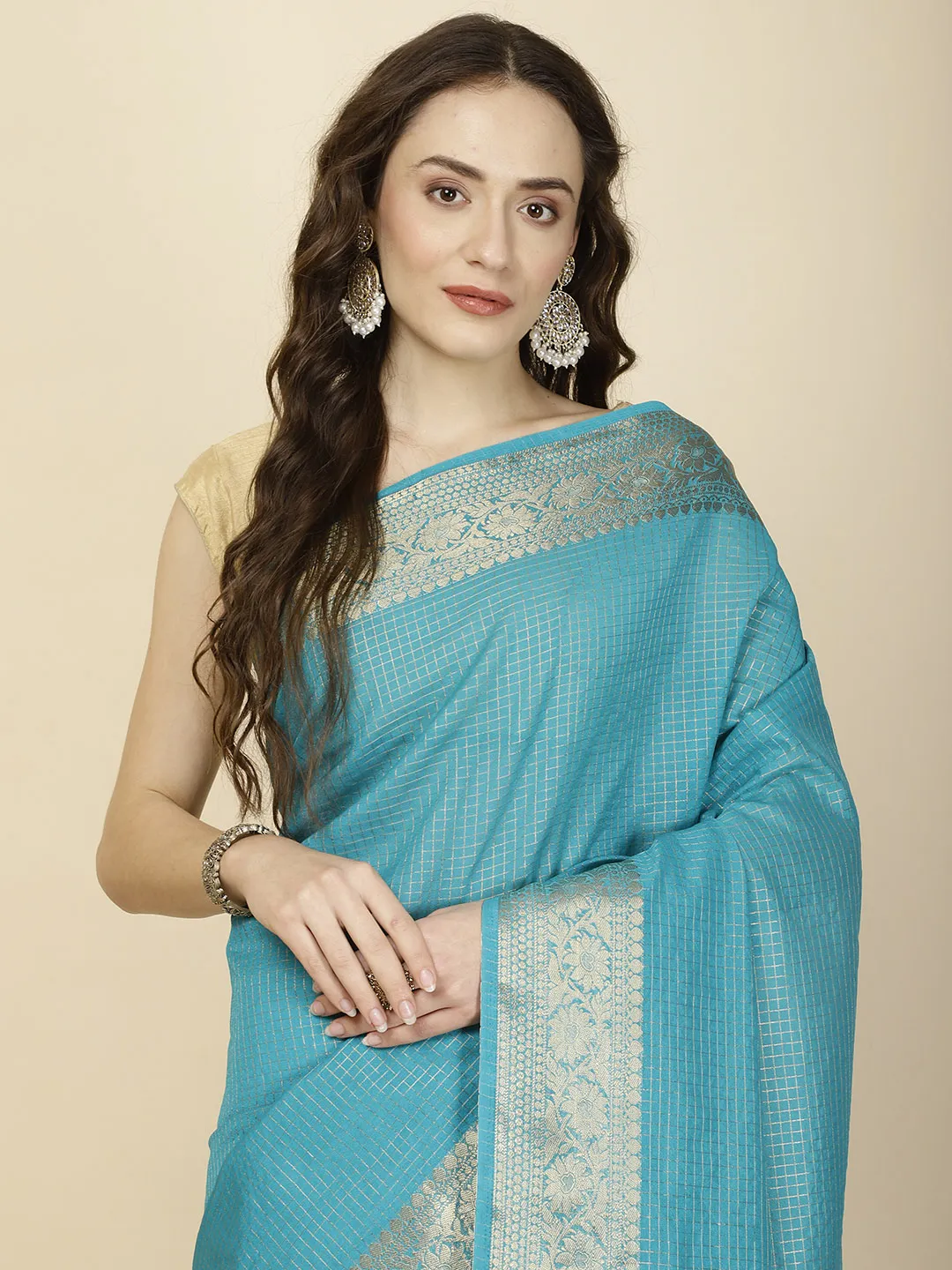 Check Pattern Plain Woven Georgette Saree