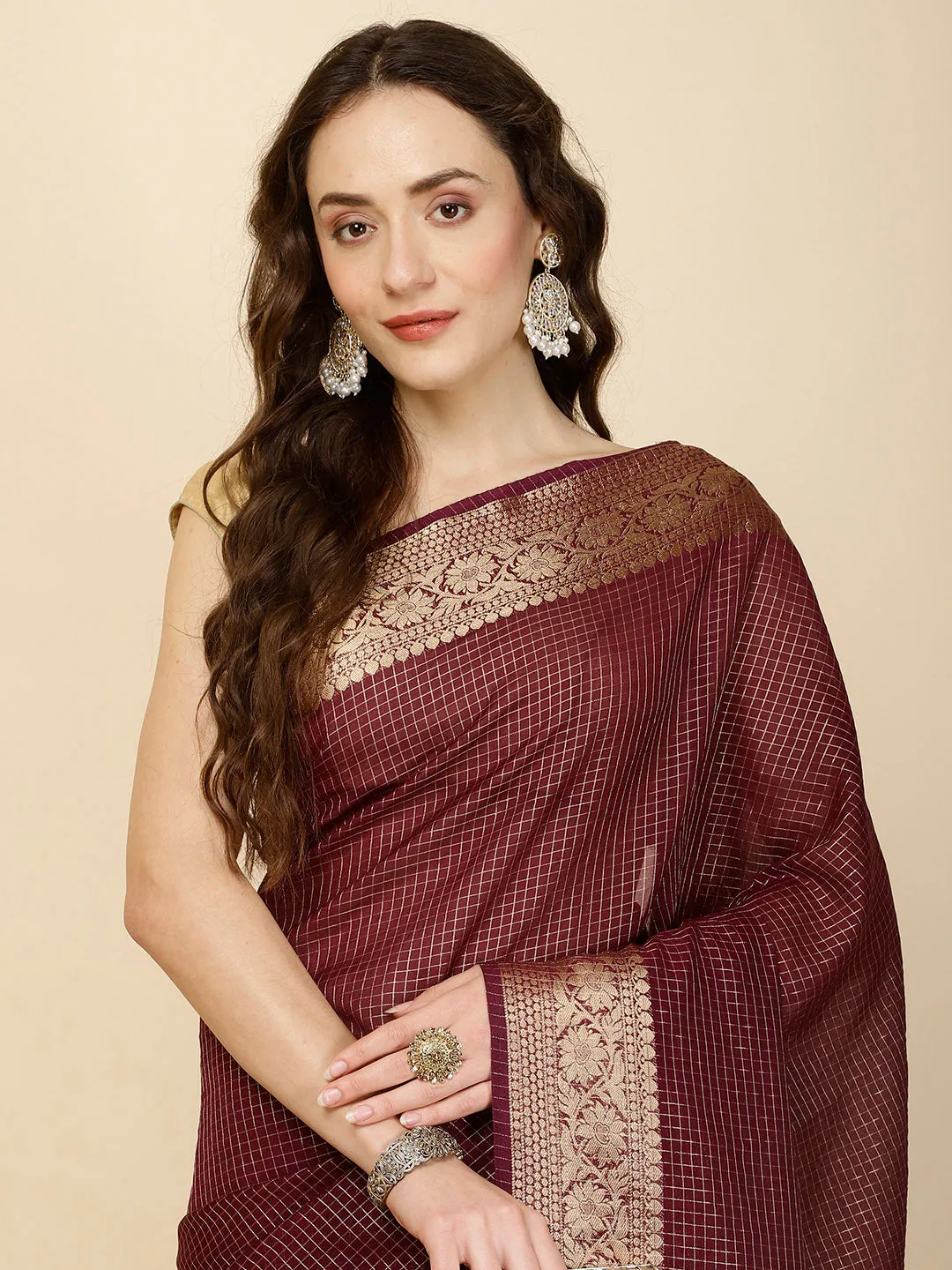 Check Pattern Plain Woven Georgette Saree