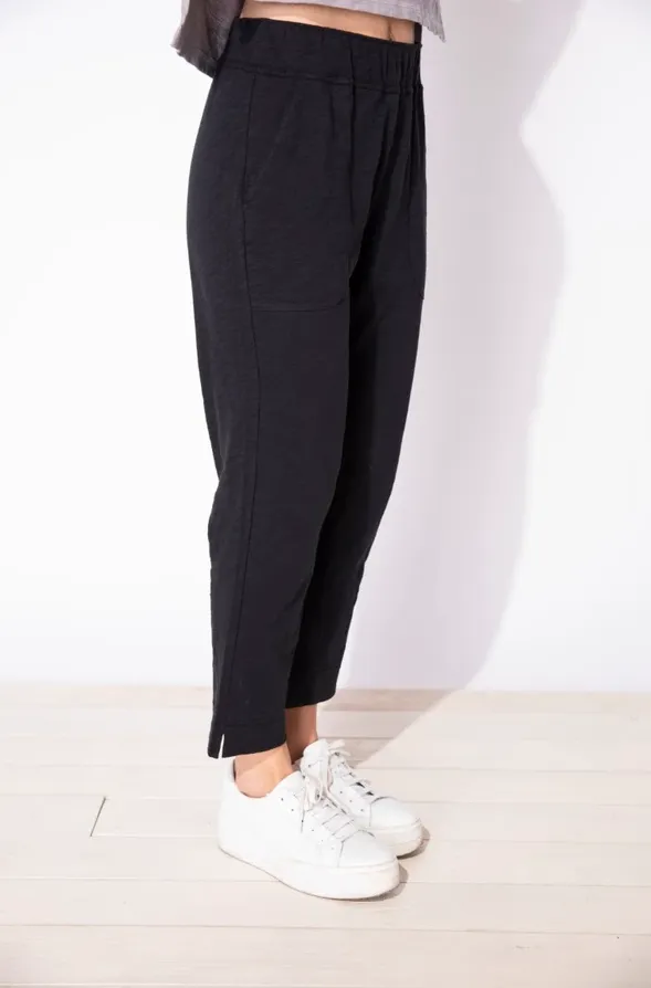 Cotton Slub Pocket Capri in Black by Escape