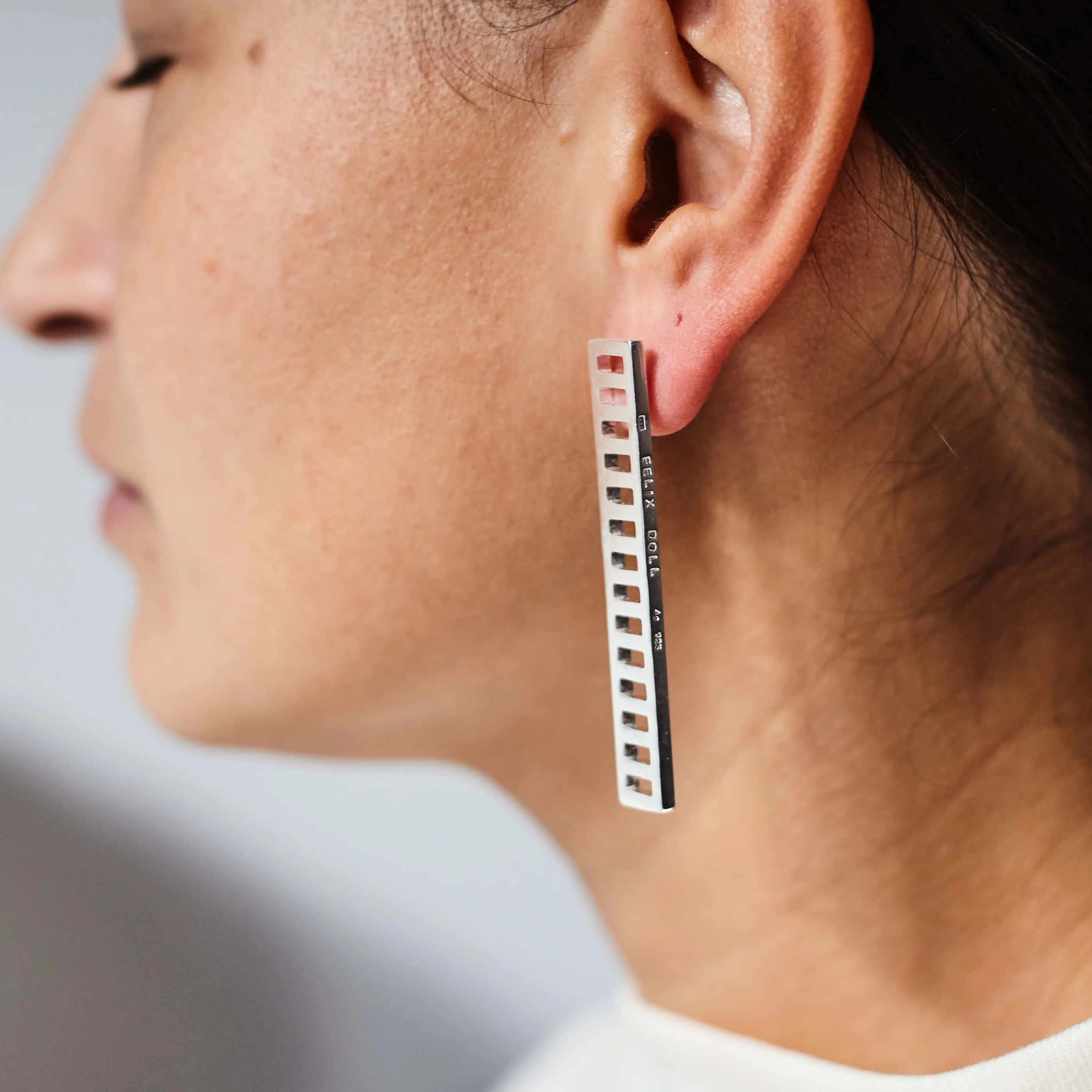 G 673 - Striped Earrings