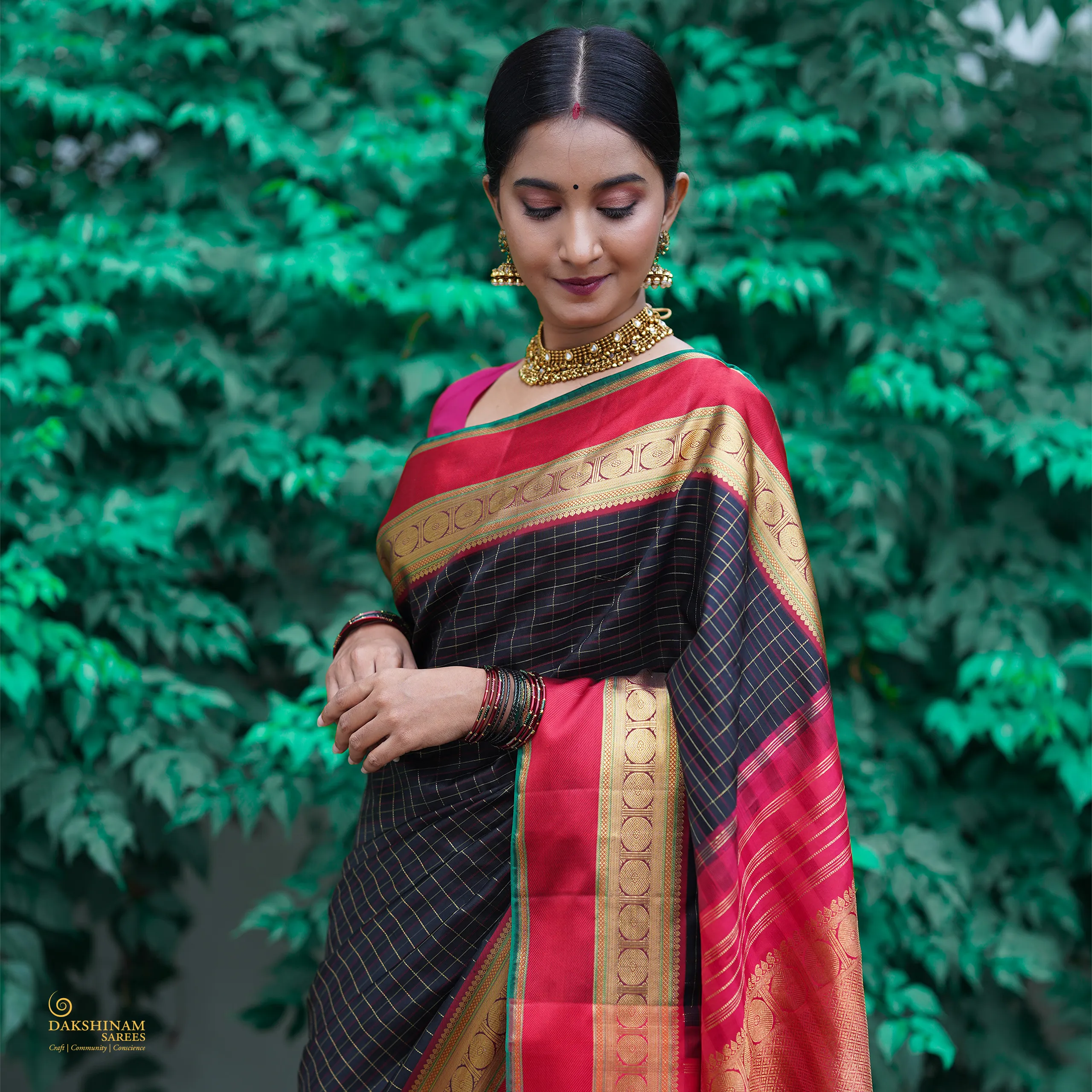 Handwoven Black with Red Kanjivaram Silk Saree - 1517T004046DSC