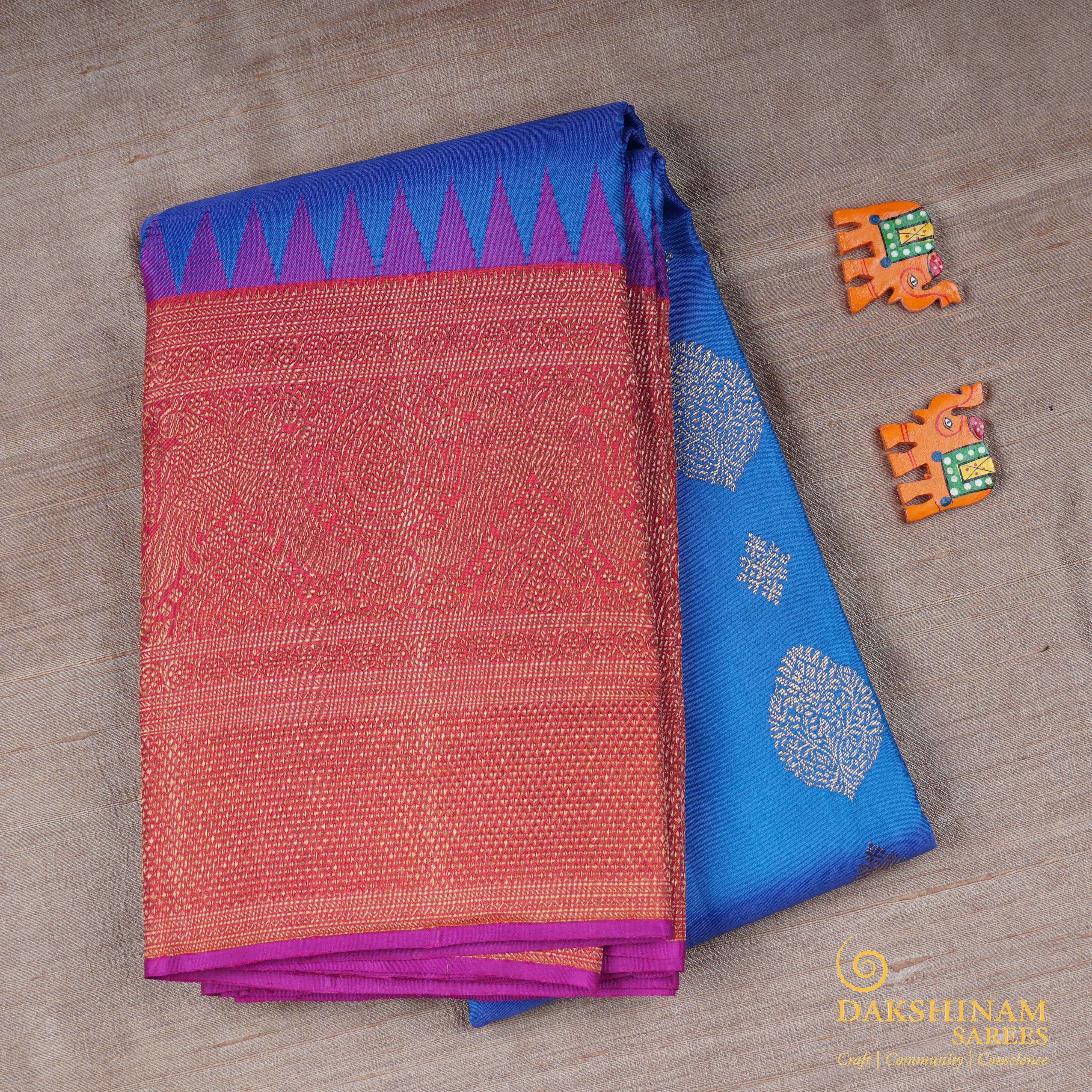 Handwoven Blue shot and Orange shot Kanjivaram Silk Saree - 1529T006136DSC