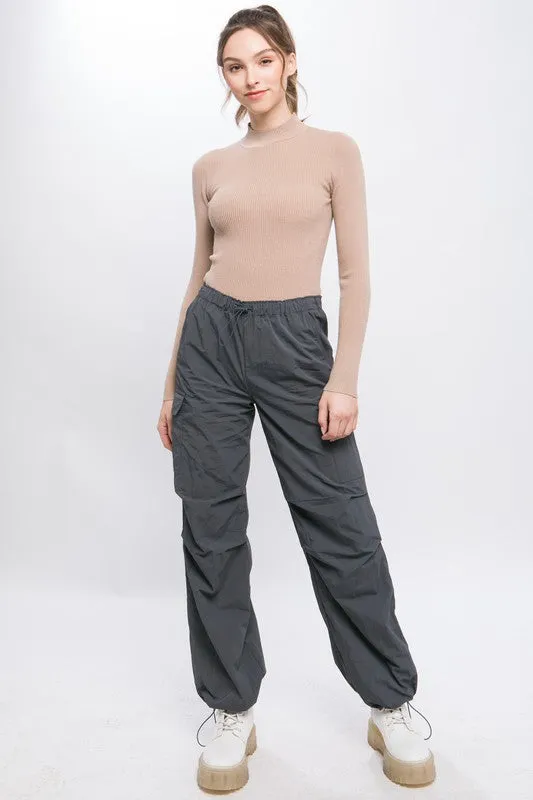 Loose Fit Cargo Pants [online exclusive]