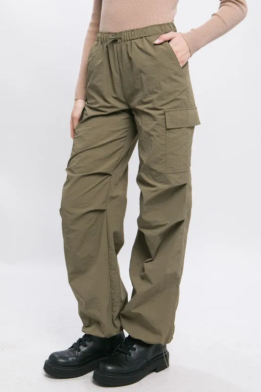 Loose Fit Cargo Pants [online exclusive]