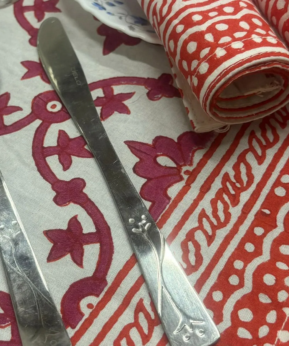 Maroon red hand block printed cotton set of table mat and runner