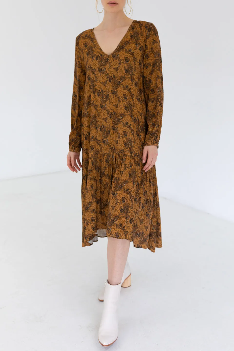 Sienna Drop Frill Midi LS Gold Print Dress