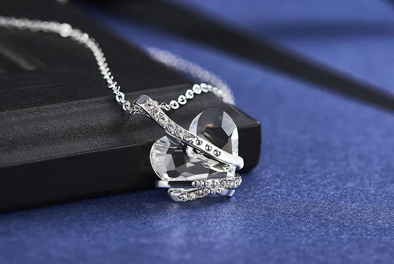 The white crystal heart necklace