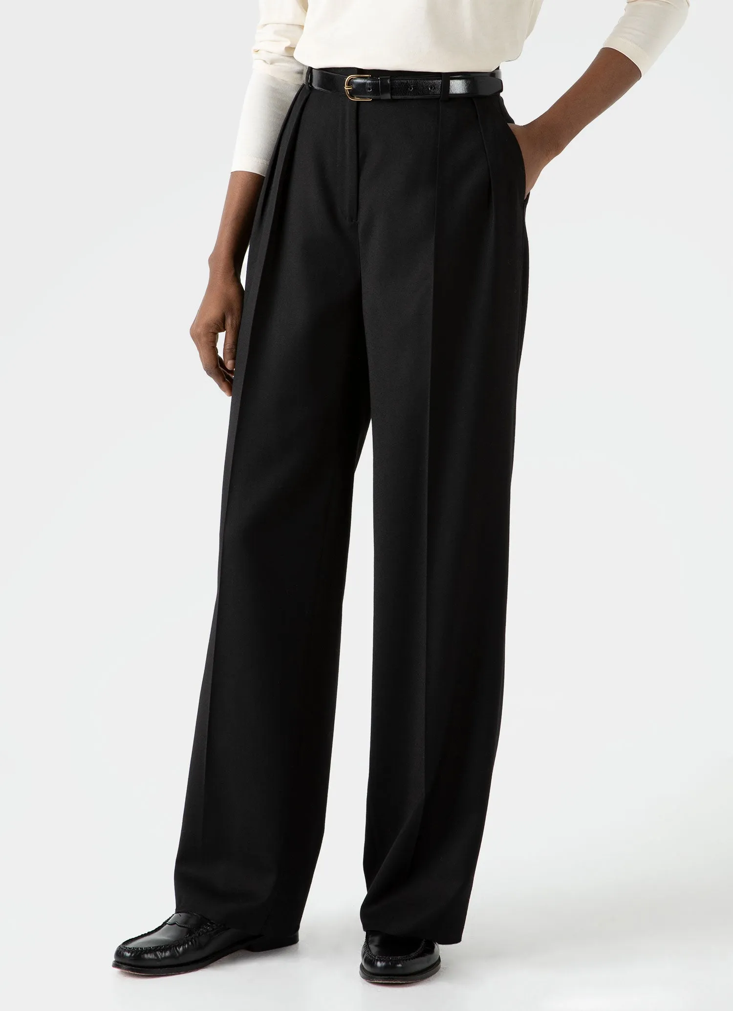 Women's Pleated Wool Trouser in Black